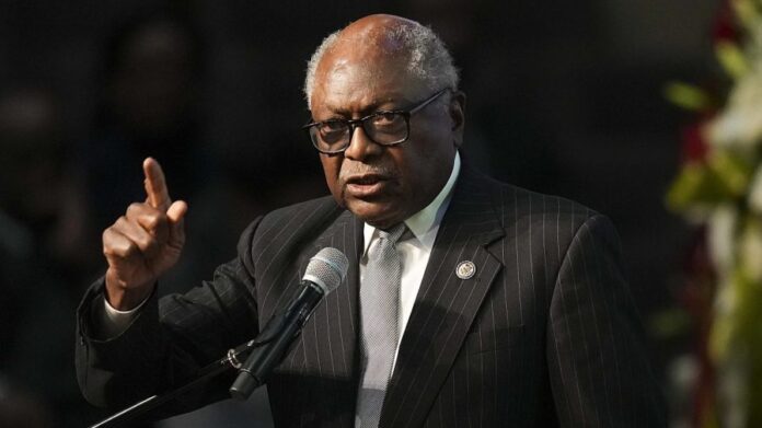 clyburn-calls-omar-‘incredible-young-lady-who-has-withstood-a-lot’-after-trump-attacks