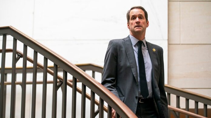 us-‘certainly-didn’t-know-the-identities-of-all-11’-on-alleged-drug-boat-in-september:-himes