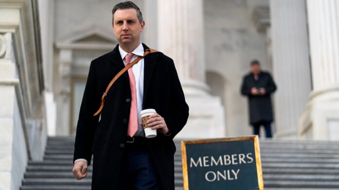 democrats-to-introduce-stock-trading-discharge-petition-next-year