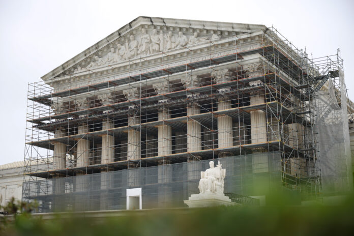 supreme-court-rebuffs-trump-in-immigration-judges’-free-speech-case