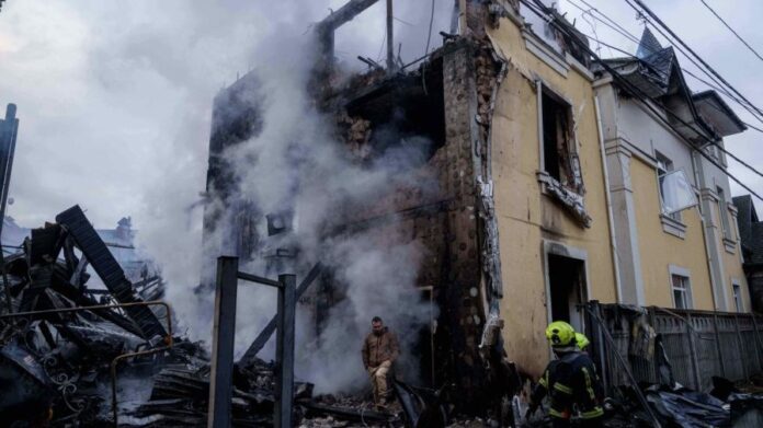 russia-strikes-ukraine-ahead-of-trump-zelensky-meeting