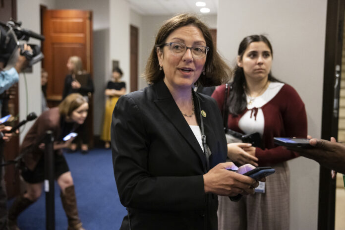 ‘mighty-mad’:-democrats-prepare-to-harness-public-anger-over-expired-obamacare-subsidies