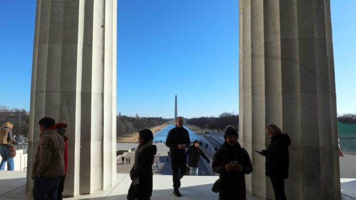 trump:-construction-of-dc’s-new-arch-to-start-in-early-2026