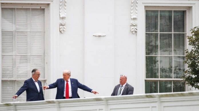 white-house-considers-second-floor-to-west-wing-for-‘symmetry’-with-ballroom