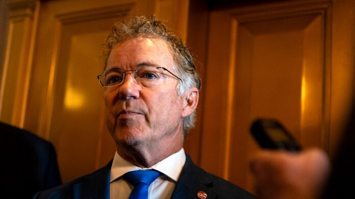 rand-paul:-gop-lawmakers-‘don’t-give-a-s‑‑‑-about-these-people-in-the-boats’