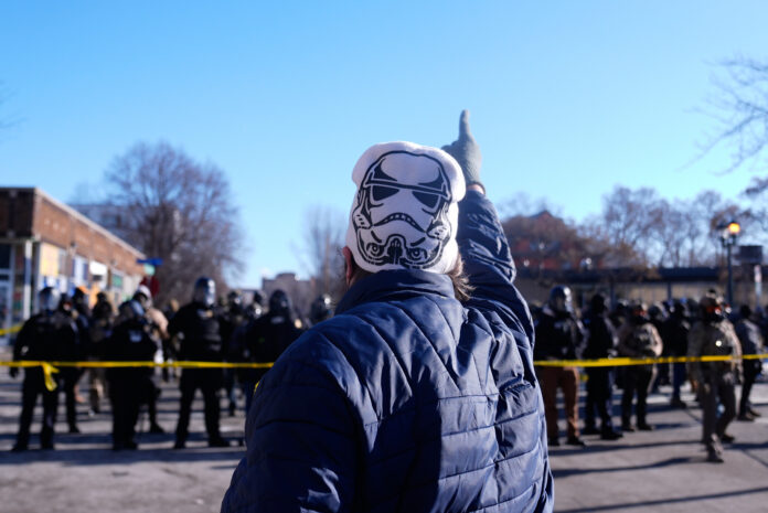 trump-and-democrats-harden-their-stances-after-minneapolis-shooting