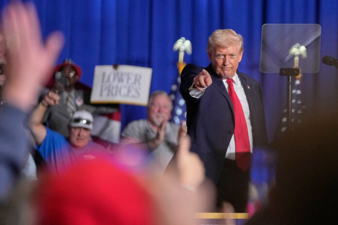 trump-in-iowa-tries-to-shift-the-conversation-back-to-the-economy
