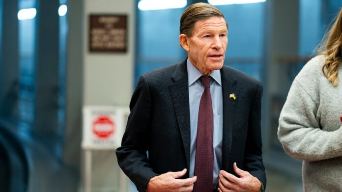 democratic-senator-calls-on-trump-to-approve-fema-aid-for-palisades-fire-recovery