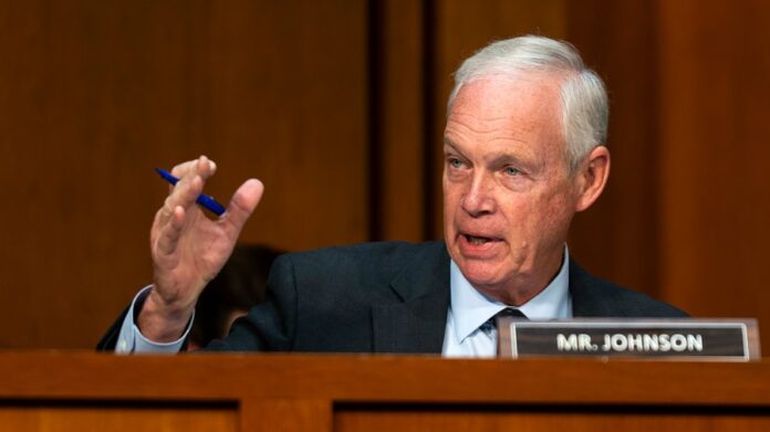 senate-republican-says-his-‘preference’-is-for-irs-to-investigate-who-leaked-trump’s-tax-returns-instead-of-lawsuit
