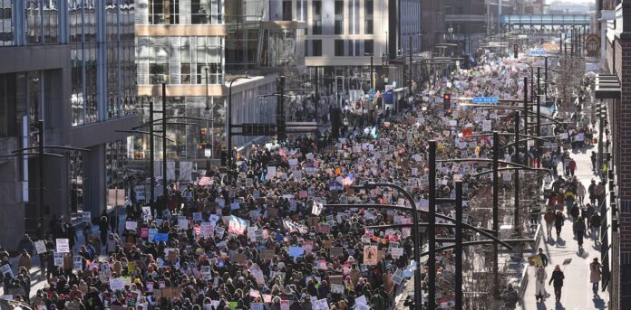 ice-pullback-in-minneapolis-shows-the-limits-of-donald-trump’s-scare-tactics