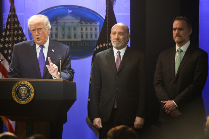 trump-signs-order-imposing-‘temporary’-10-percent-global-tariff-after-supreme-court-ruling