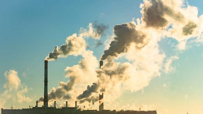 power-plant-pollution-rose-last-year,-green-group-analysis-finds