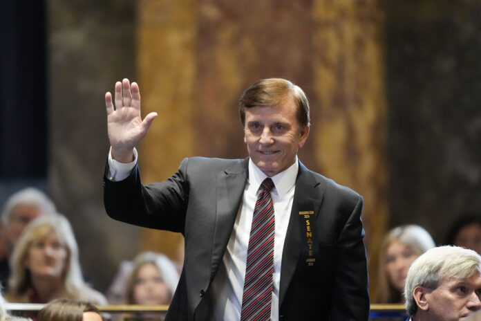 fleming-accuses-letlow-campaign-of-dangling-cdc-job-to-push-him-out-of-senate-race