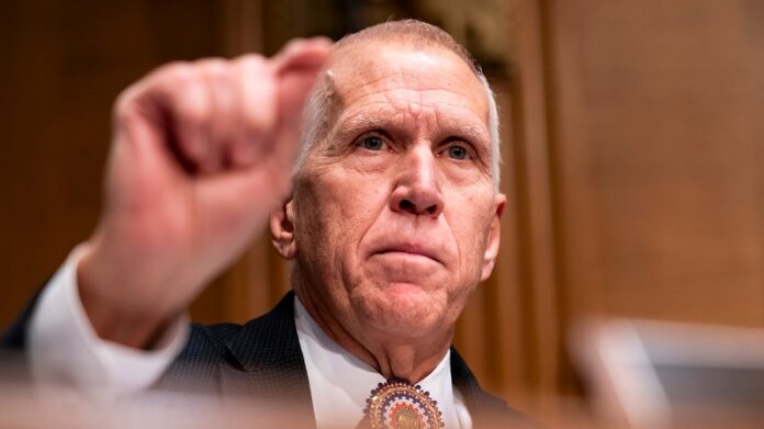tillis-praises-mullin-as-noem’s-successor,-says-he’ll-‘restore-competence’-to-dhs