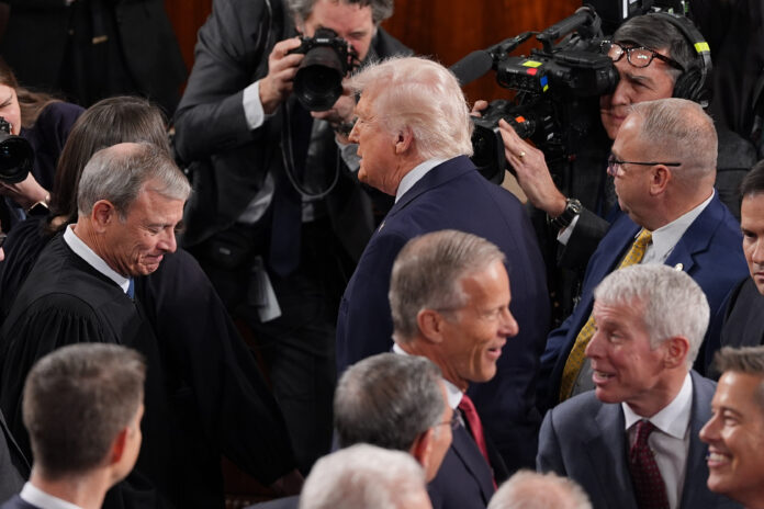 roberts-defends-supreme-court-against-trump-attacks