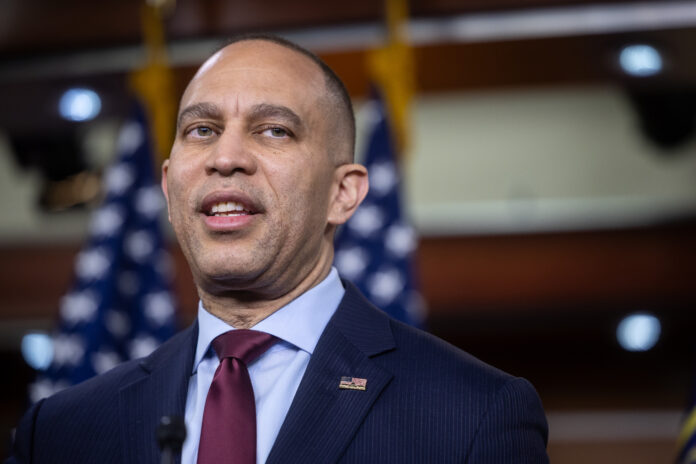 jeffries-tells-trump-to-‘keep-his-reckless-mouth-shut’
