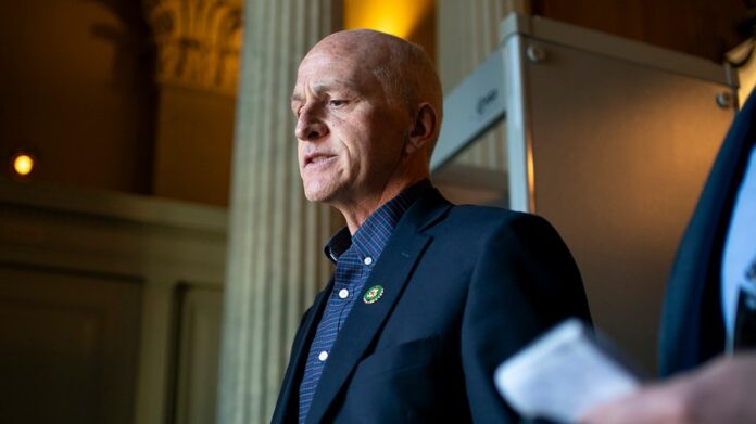 top-house-democrat-on-biden-immigration-policy:-‘we-should-have-the-border-more-secure-than-it-was’