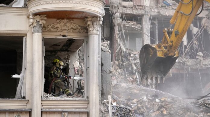 iran-denies-talks-with-us-but-confirms-a-‘negotiation-request’