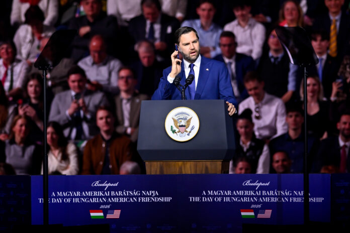 trump-stumps-for-viktor-orban-in-phone-call-during-vance’s-rally
