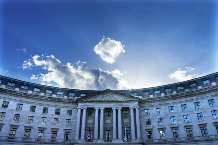 toxic-substances-control-act-in-transition:-epa,-courts,-and-congress-race-to-define-tsca’s-future