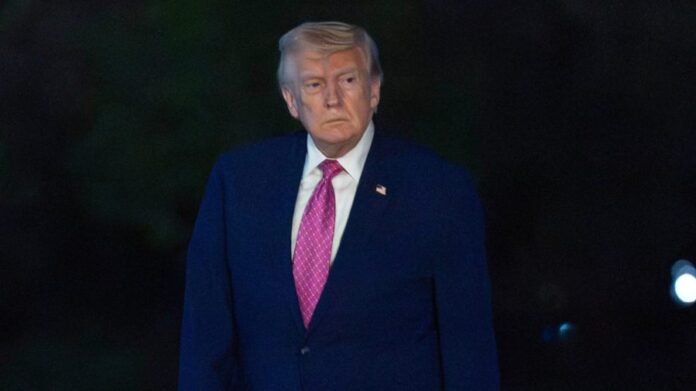 trump-signals-tankers-headed-to-us-to-load-up-‘sweetest’-oil:-‘we-are-waiting-for-you’