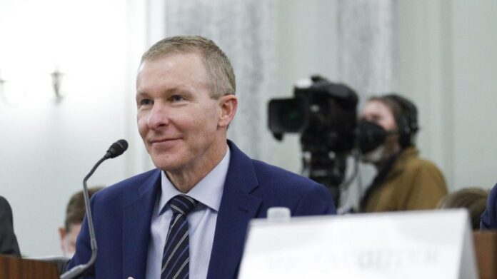 united-ceo:-travelers-would-benefit-from-american-airlines-merger