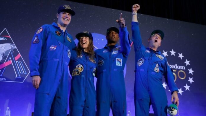 watch-live:-trump-hosts-artemis-ii-astronauts-at-white-house