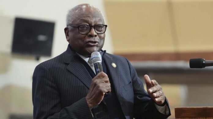clyburn:-roberts-to-join-ranks-of-‘infamous’-supreme-court-justices-over-voting-rights-decision
