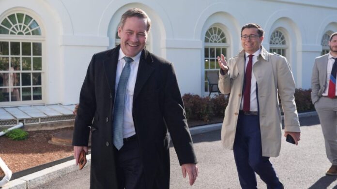waltz-says-us-pushing-for-un-resolution-on-iranian-actions-in-strait-of-hormuz