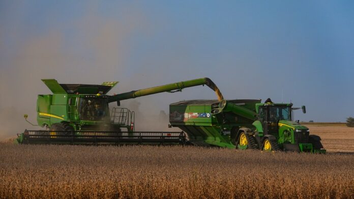trump,-gop-make-midterm-appeal-to-farmers-with-china-deal,-farm-bill
