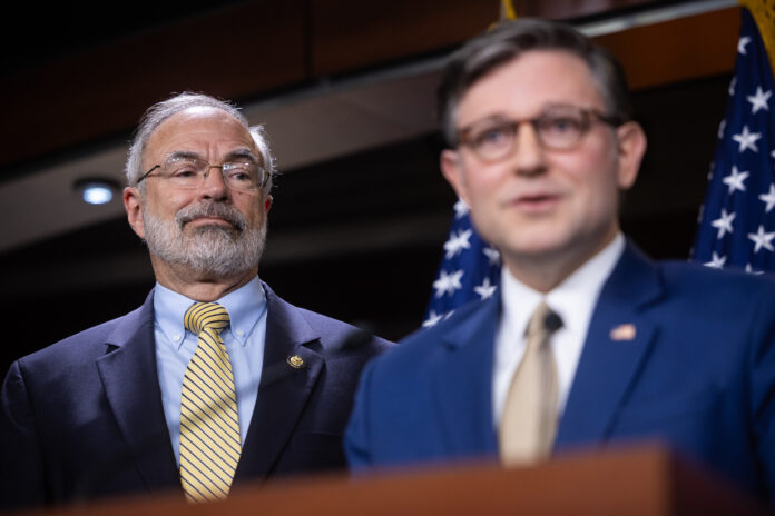 house-could-leave-town,-blowing-trump’s-deadline-for-immigration-funding-bill