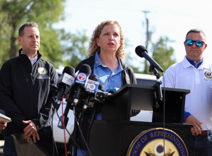 wasserman-schultz-running-in-redrawn-florida-district 