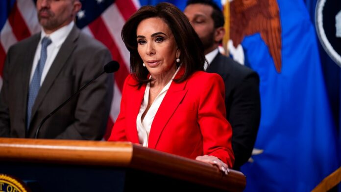 pirro-says-bullet-that-hit-secret-service-agent-at-whca-dinner-was-‘definitively’-fired-by-gunman