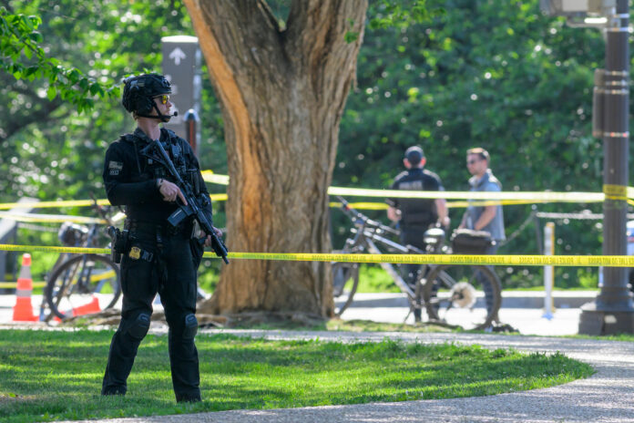 secret-service-shoots-armed-man-near-white-house