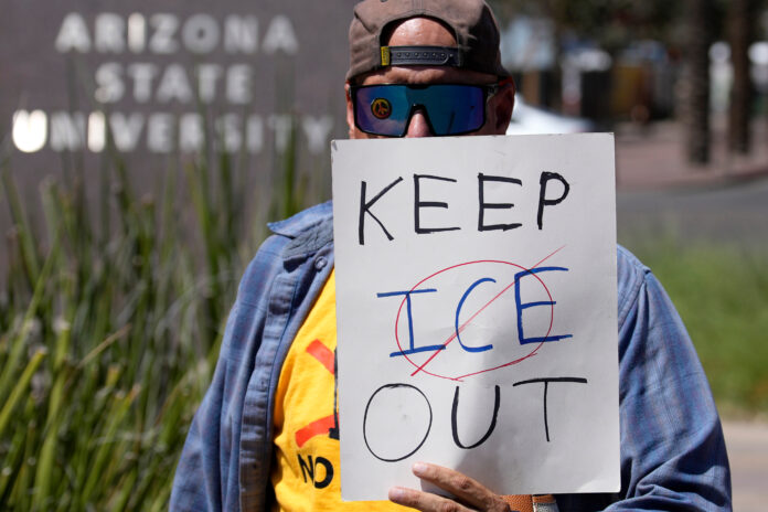 appeals-court-split-on-ice’s-mandatory-detention-policy