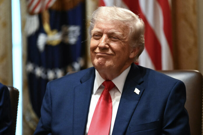 trump-boosts-senate’s-new-college-sports-proposal:-‘last-chance-to-save-college-sports’