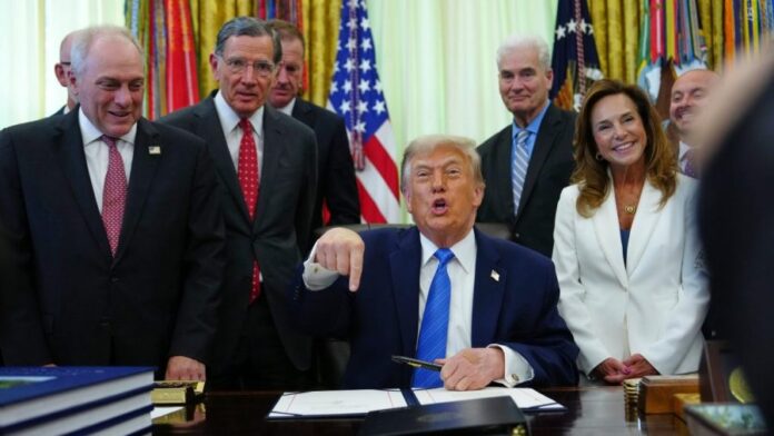 inflation-hits-back-hard-at-trump,-who-spins-heads-with-comments 