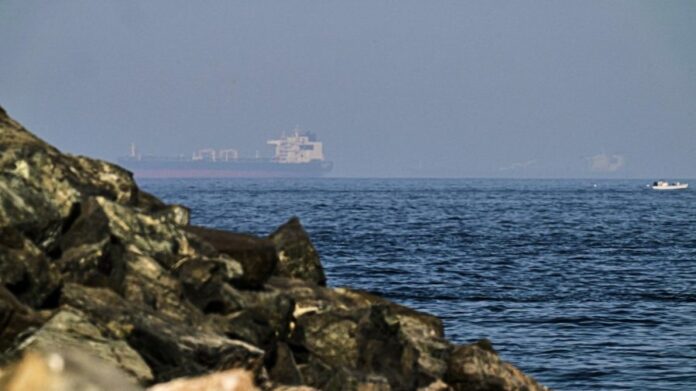 us-forces-shoot-down-iranian-drones-targeting-ships-in-stait-of-hormuz:-centcom