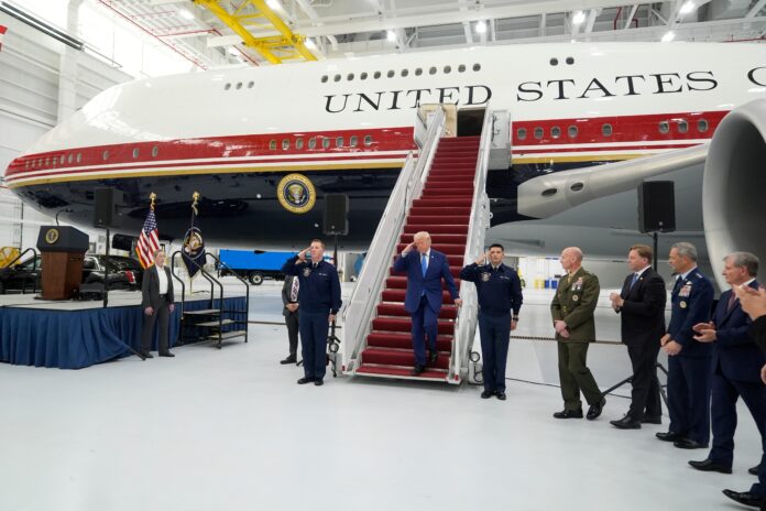 trump-unveils-the-new-air-force-one,-a-converted-qatari-jet