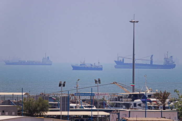 iran-announces-plans-to-close-the-strait-of-hormuz,-alleging-‘violations-of-the-ceasefire’