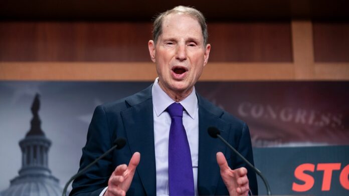 trump-administration-plans-to-deport-more-than-500-migrant-children-within-days,-senator-warns
