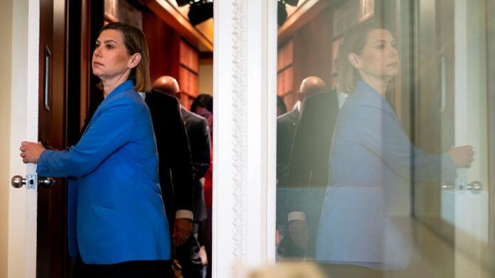 cbc-pushes-back-on-slotkin’s-call-for-‘new-leadership’-among-democrats