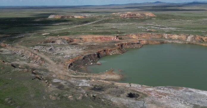 trump-cut-a-billion-dollar-mining-deal-his-sons-stand-to-profit.