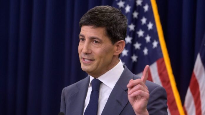 fed’s-warsh-downplays-inflation-fears,-offers-no-hint-on-upcoming-rate-decision