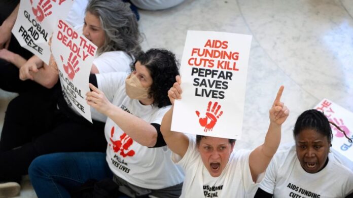 faith-groups-urge-white-house-to-release-funding-for-hiv/aids-prevention
