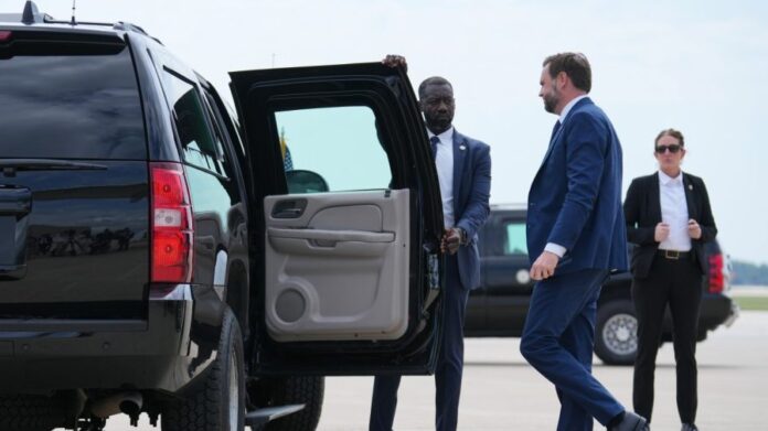 vance-detail-secret-service-agent-suspected-of-leaking-information-put-on-administrative-leave